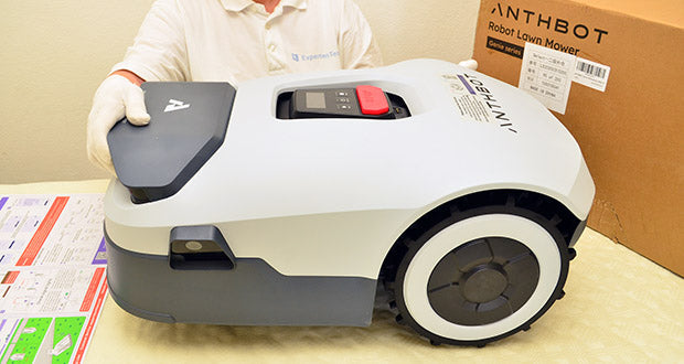 ANTHBOT Genie 3000 – Review and Test of a Cordless Robotic Lawnmower with Premium Technology