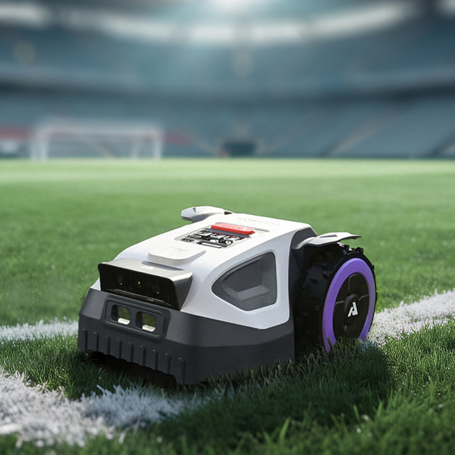 Clean Sheet Season robot mower M5