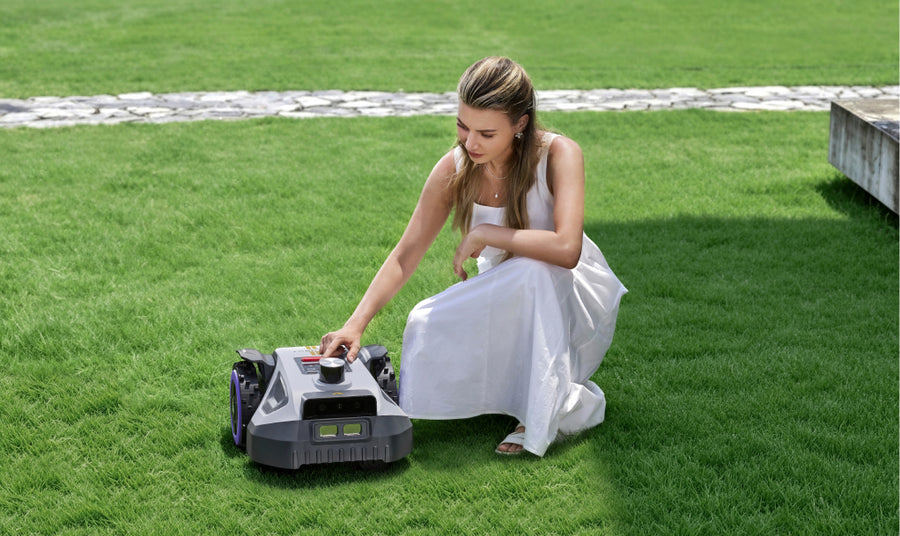 Instantly stop the mower in case of an emergency.